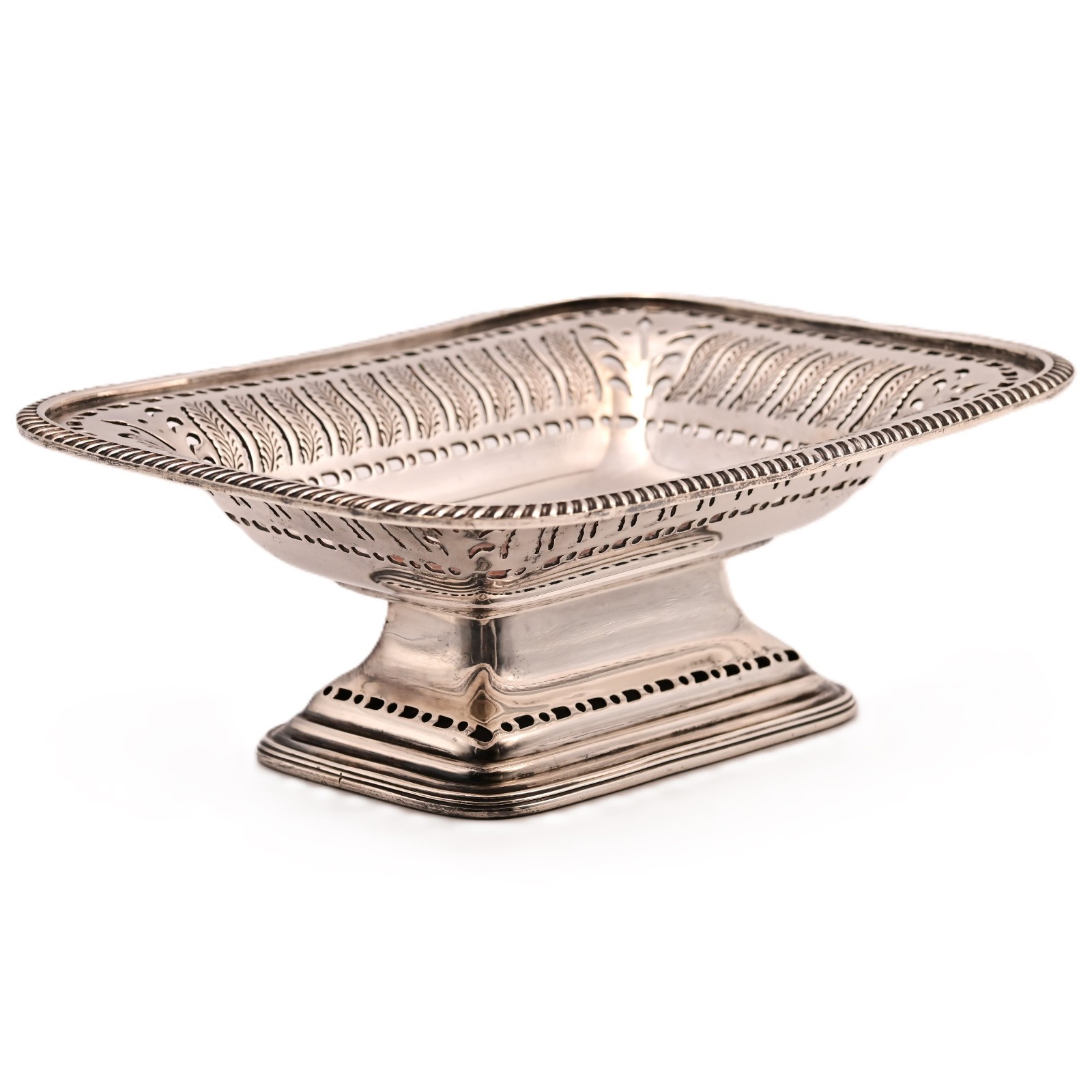 BARKER ELLIS Original Vintage Signed Silverplate Repousse Tazza Candy Dish Bowl