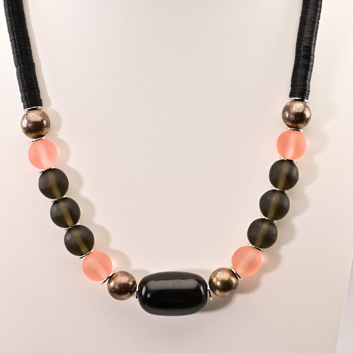 Vintage Original Sterling Silver Onyx Quartz Shell Cut Gemstone Estate Necklace