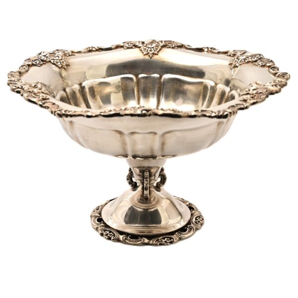 WALLACE Baroque Original Vintage Signed Silverplate Centerpiece Repousse Bowl