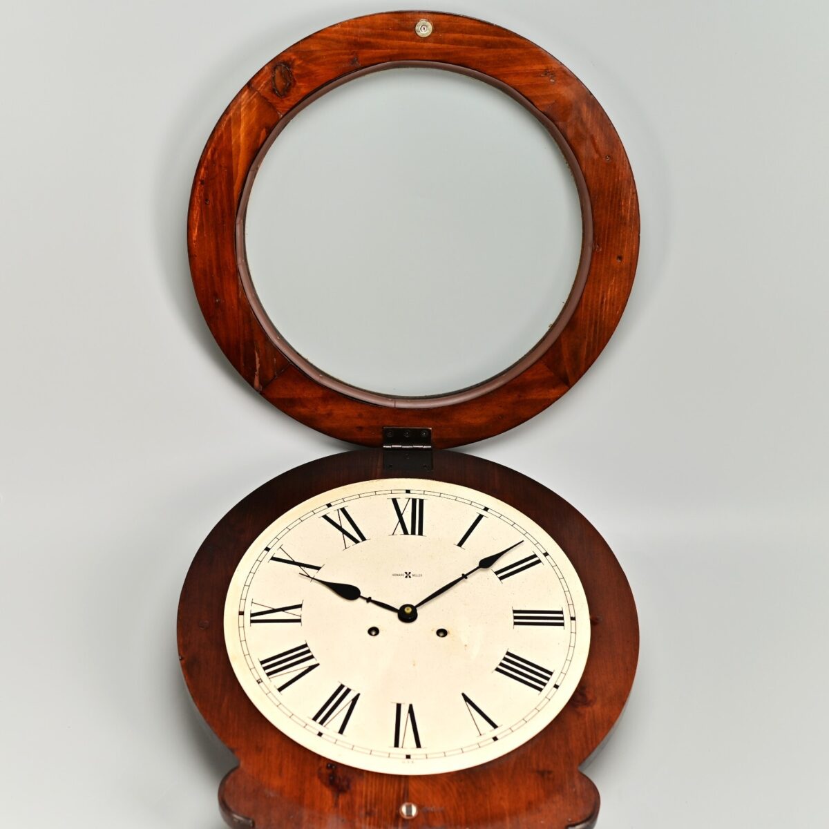 HOWARD MILLER Original Vintage Signed Tall Chiming Striking Regulator Wall Clock